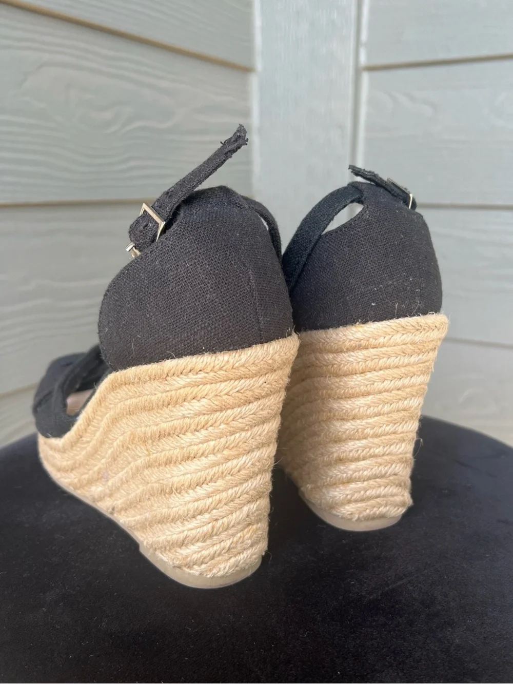 Black strap wedges